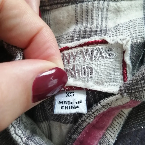 Johnny Was Hisako Embroidered Silk Button Blouse XS Plaid Japanese Floral Bird - Picture 15 of 17